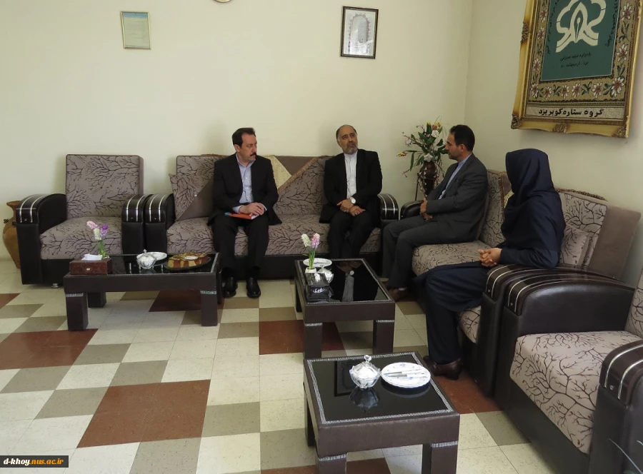 بازدید سید محمد عابدی معاون استاندار و فرماندار ویژه شهرستان خوی از آموزشکده فنی و حرفه ای دختران خوی 3
