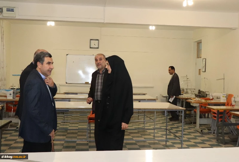 بازدید نماینده مردم شهرستانهای خوی و چایپاره در مجلس شورای اسلامی و ریاست دانشگاه فنی و حرفه ای استان آذربایجان غربی از آموزشکده فنی و حرفه ای دختران خوی  2