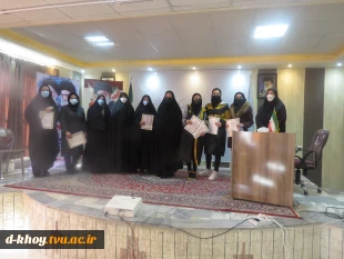 برگزاری مراسمی به مناسبت دهه مبارک فجر و تجلیل از دانشجویان فعال فرهنگی در آموزشکده فنی دختران خوی 5