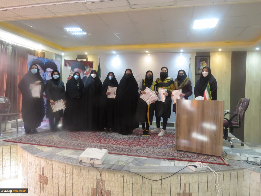برگزاری مراسمی به مناسبت دهه مبارک فجر و تجلیل از دانشجویان فعال فرهنگی در آموزشکده فنی دختران خوی 5
