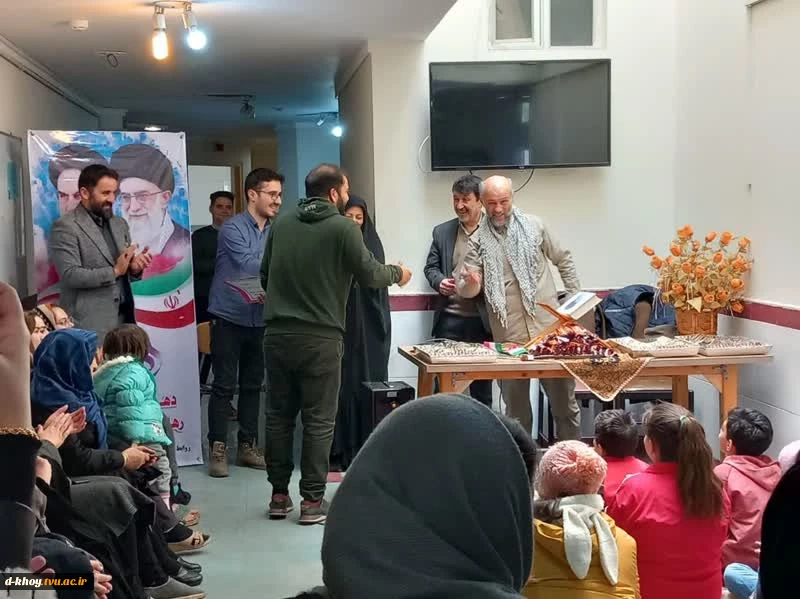 ویژه برنامه جشن انقلاب با محوریت جهاد تبیین 13