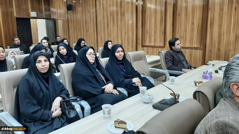 تقدیر از بسیجی نمونه و فعال آموزشکده فنی و حرفه‌ای دختران خوی 2