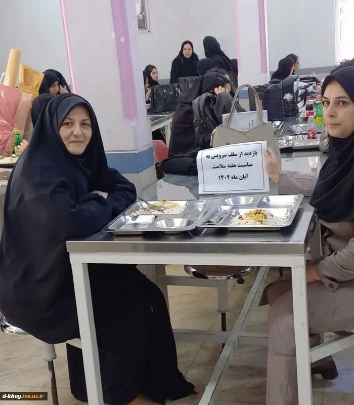 بازدید ریاست آموزشکده از سلف سرویس و خوابگاه‌ دانشجویی 6